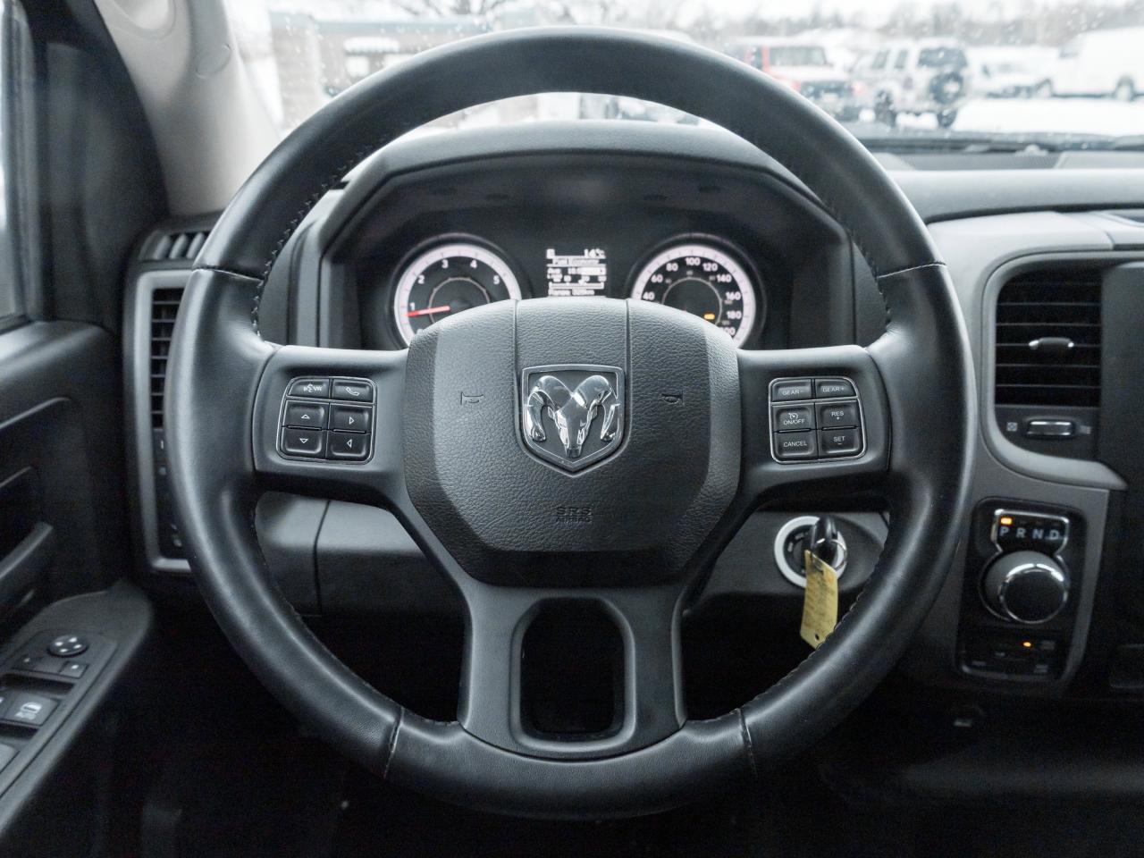 2023 RAM 1500 Classic EXPRESS Photo