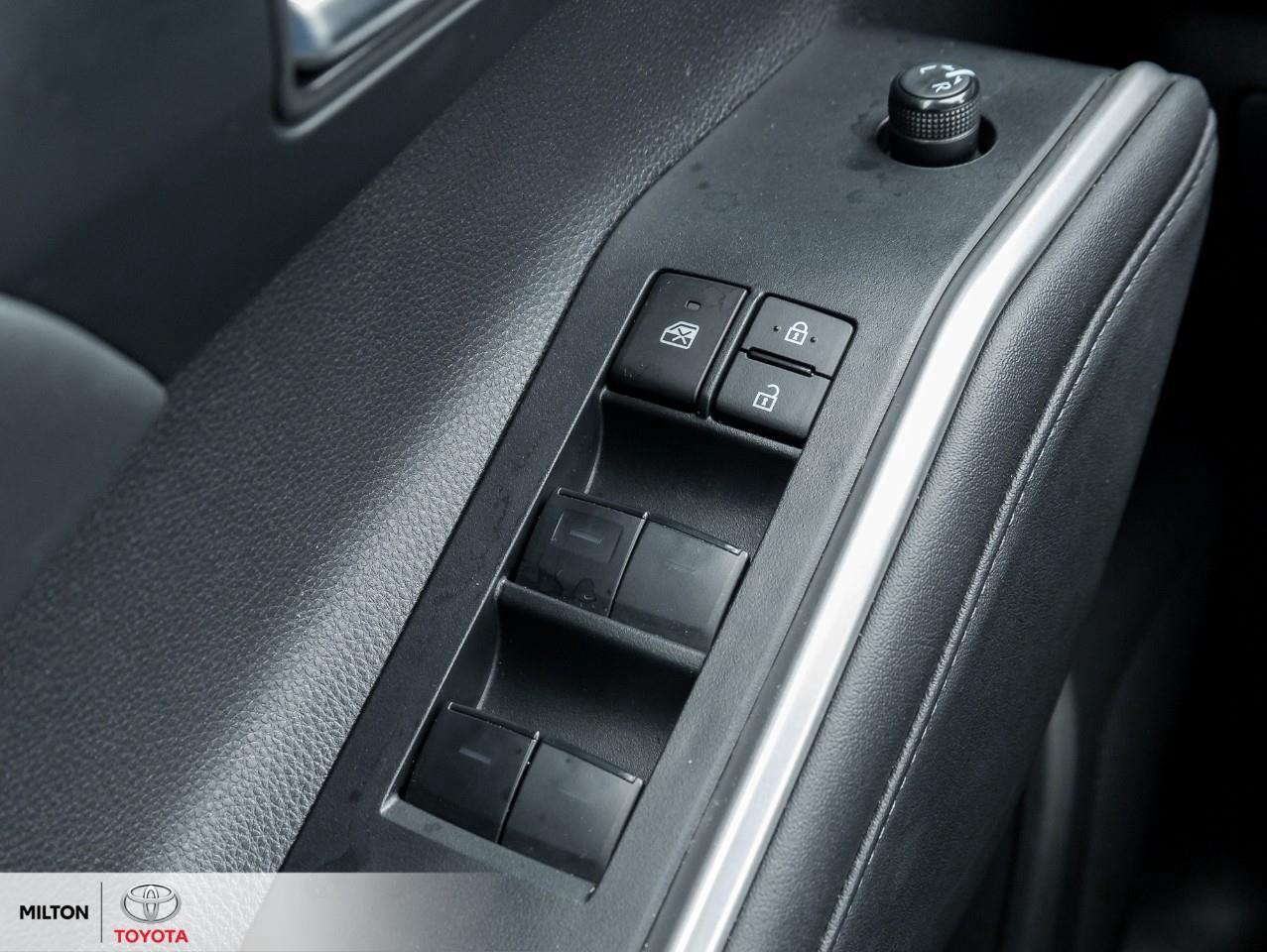 2024 Toyota Highlander XLE AWD LEATHER SUNROOF BLIND SPOT 8 PASSENGER ONE Photo