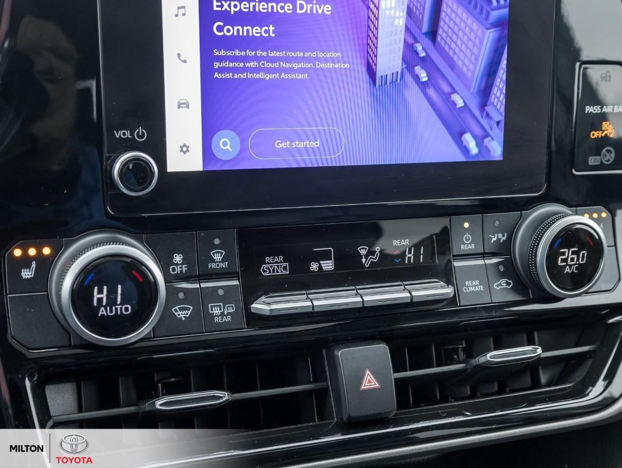 2024 Toyota Highlander XLE AWD LEATHER SUNROOF BLIND SPOT 8 PASSENGER ONE Photo