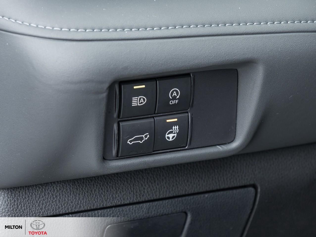 2024 Toyota Highlander XLE AWD LEATHER SUNROOF BLIND SPOT 8 PASSENGER ONE Photo