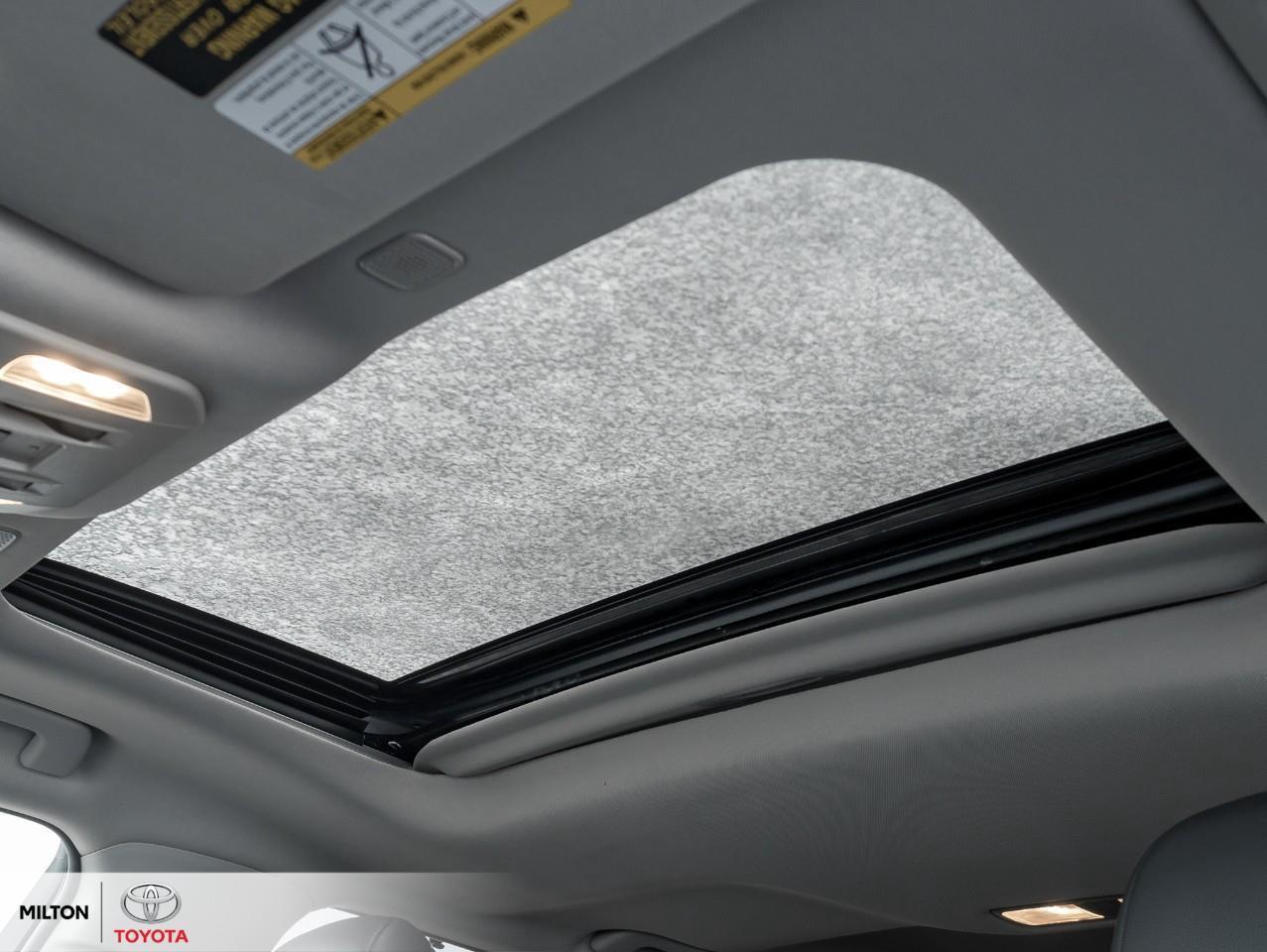 2024 Toyota Highlander XLE AWD LEATHER SUNROOF BLIND SPOT 8 PASSENGER ONE Photo