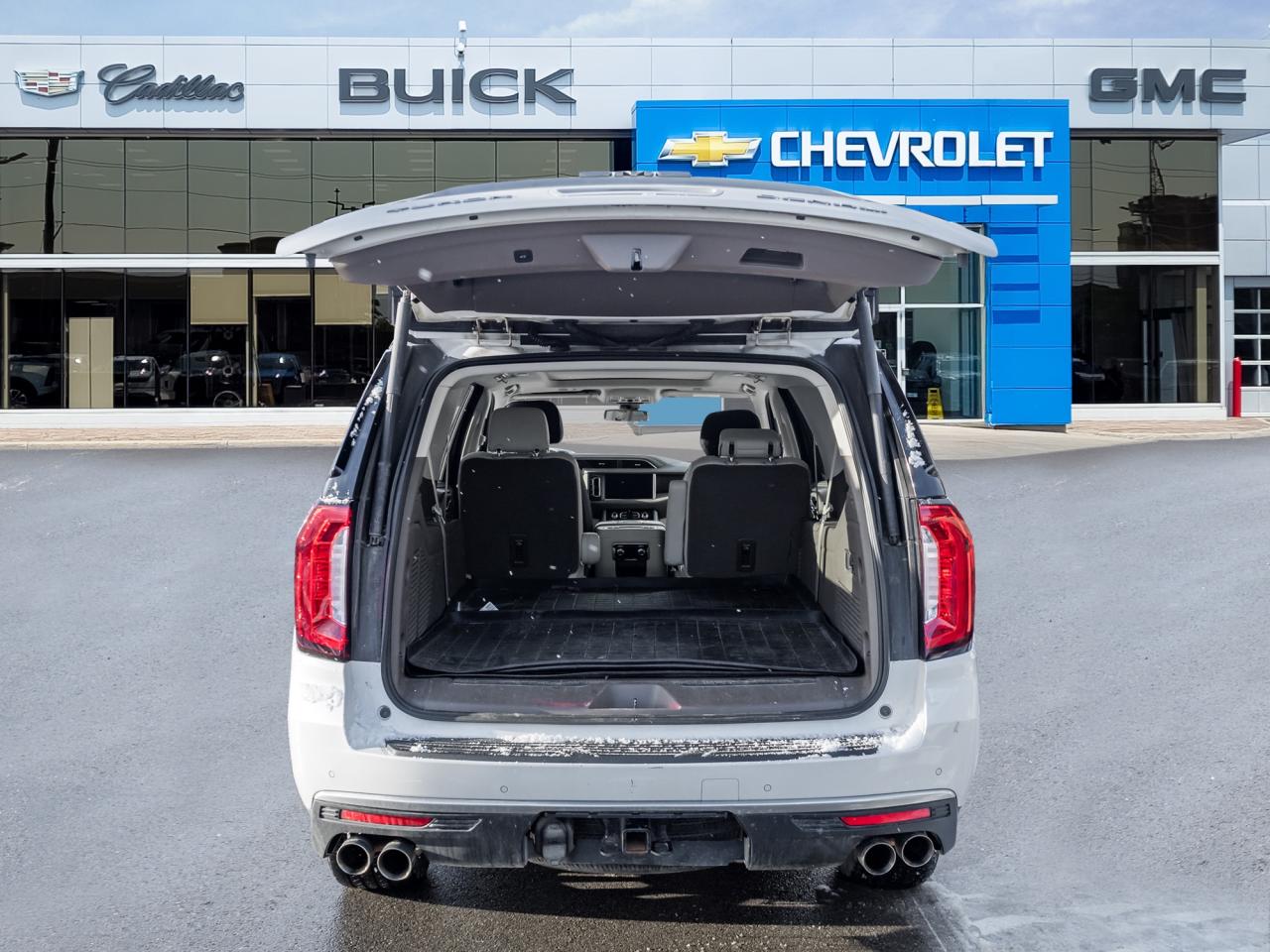 2022 GMC Yukon XL Denali 4WD – 6.2L V8   Denali Ultimate   LOADED Photo