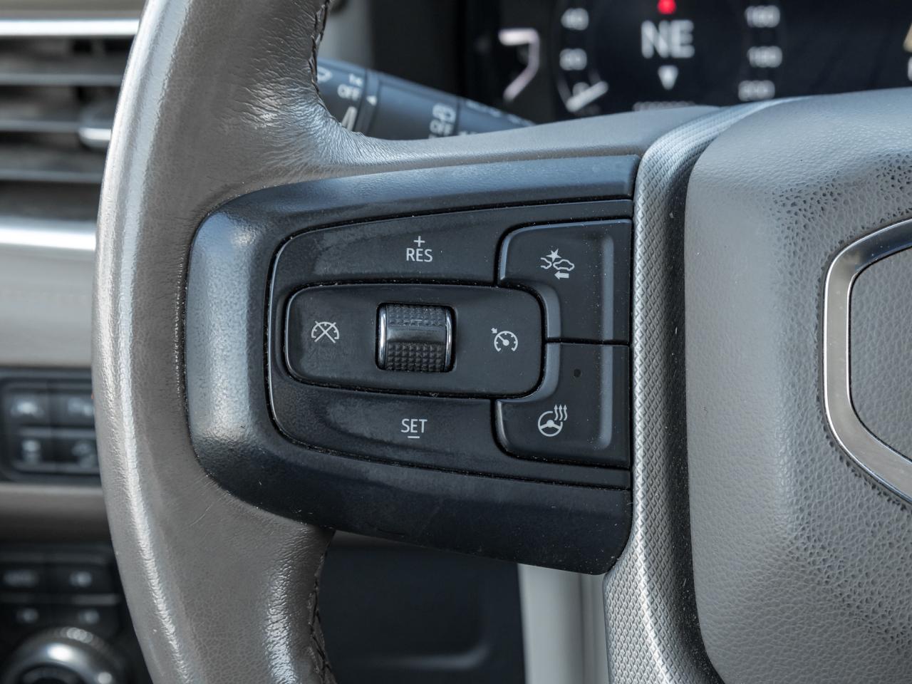 2022 GMC Yukon XL 4WD 4DR DENALI Photo