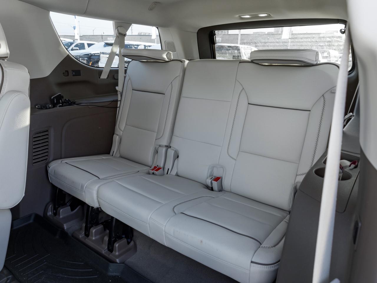 2022 GMC Yukon XL 4WD 4DR DENALI Photo