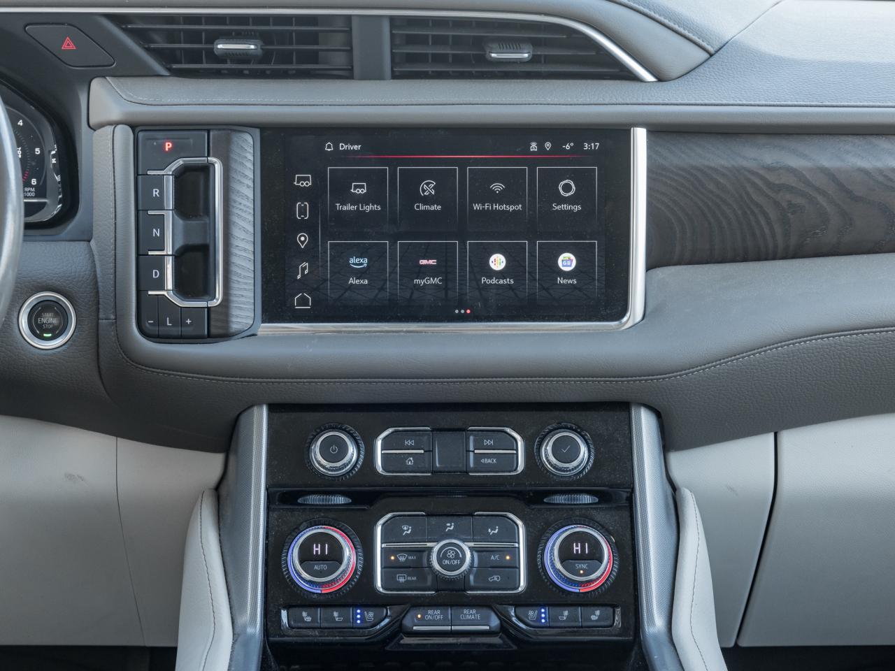 2022 GMC Yukon XL 4WD 4DR DENALI Photo