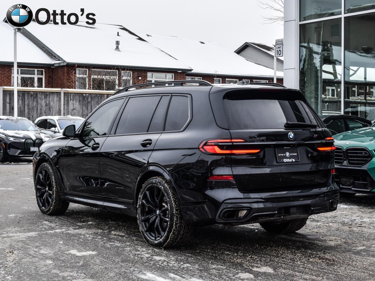 2024 BMW X7 xDrive40i Photo3