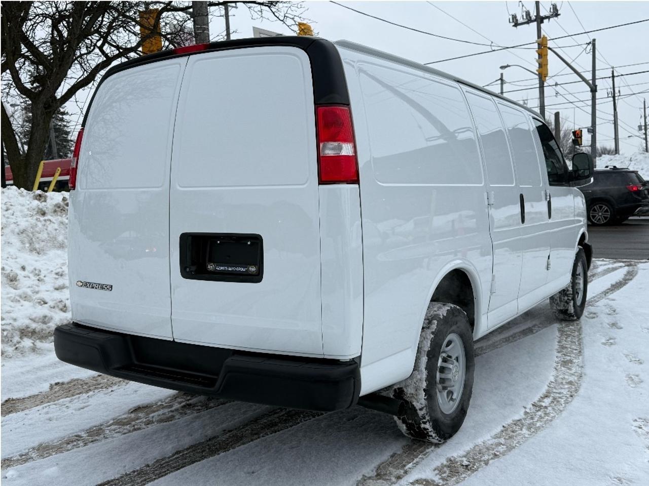 2022 Chevrolet Express 2500 2500 135 WheelBase BackUpCam Warranty Certified Photo