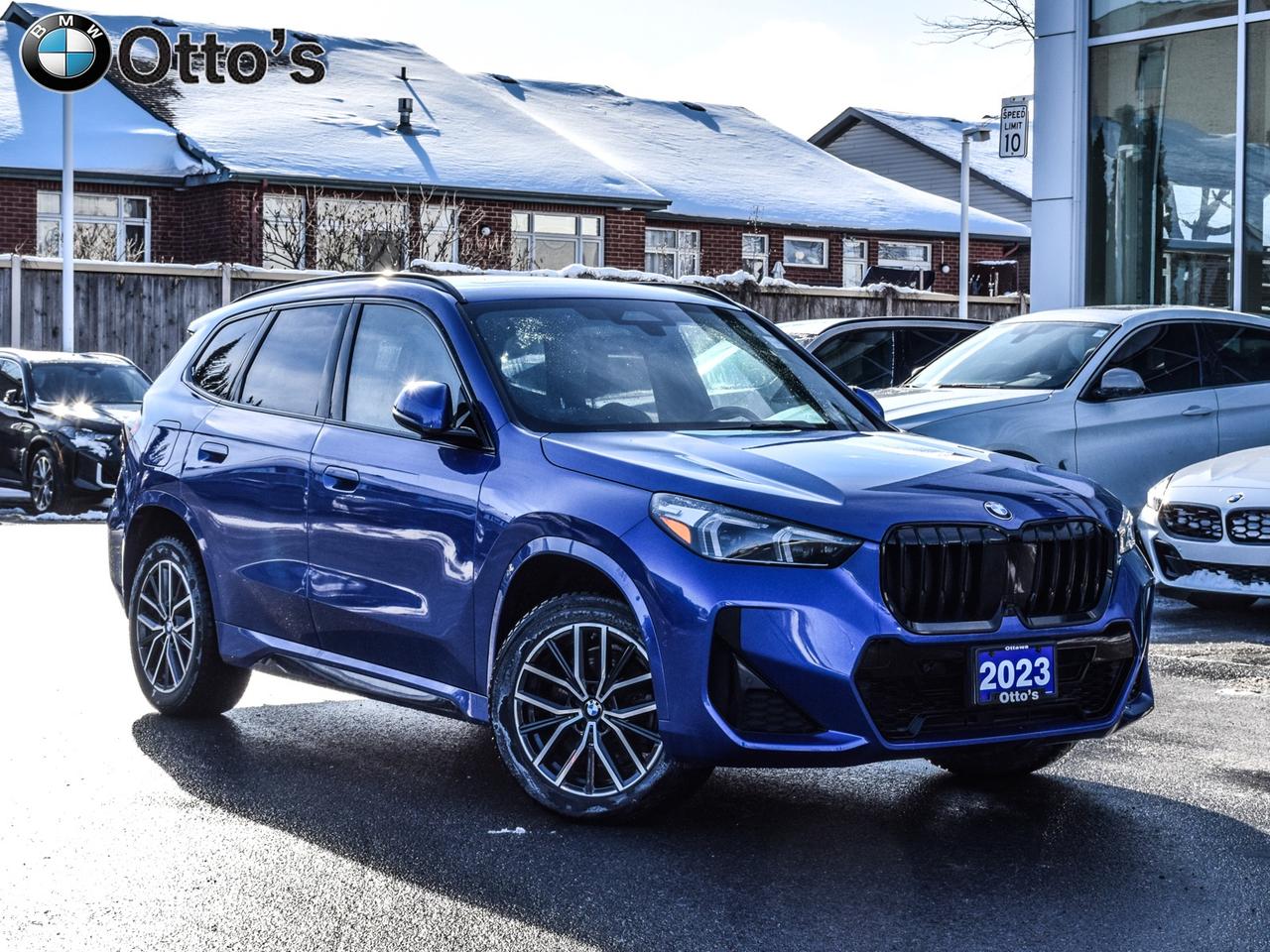 2023 BMW X1 xDrive28i M Sport Package Premium Essential Packag Photo0