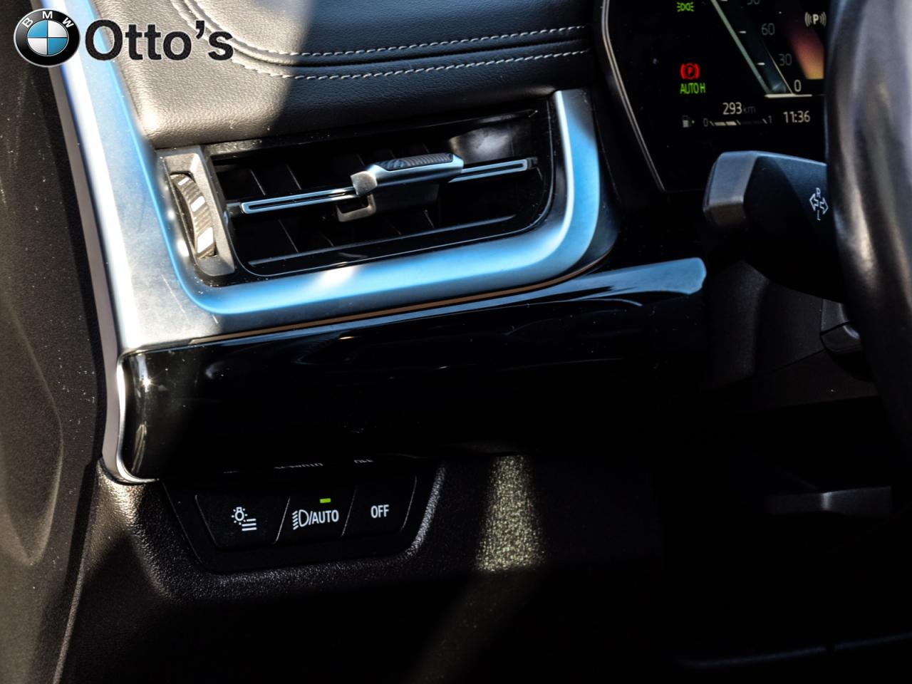 2023 BMW X1 xDrive28i M Sport Package Premium Essential Packag Photo