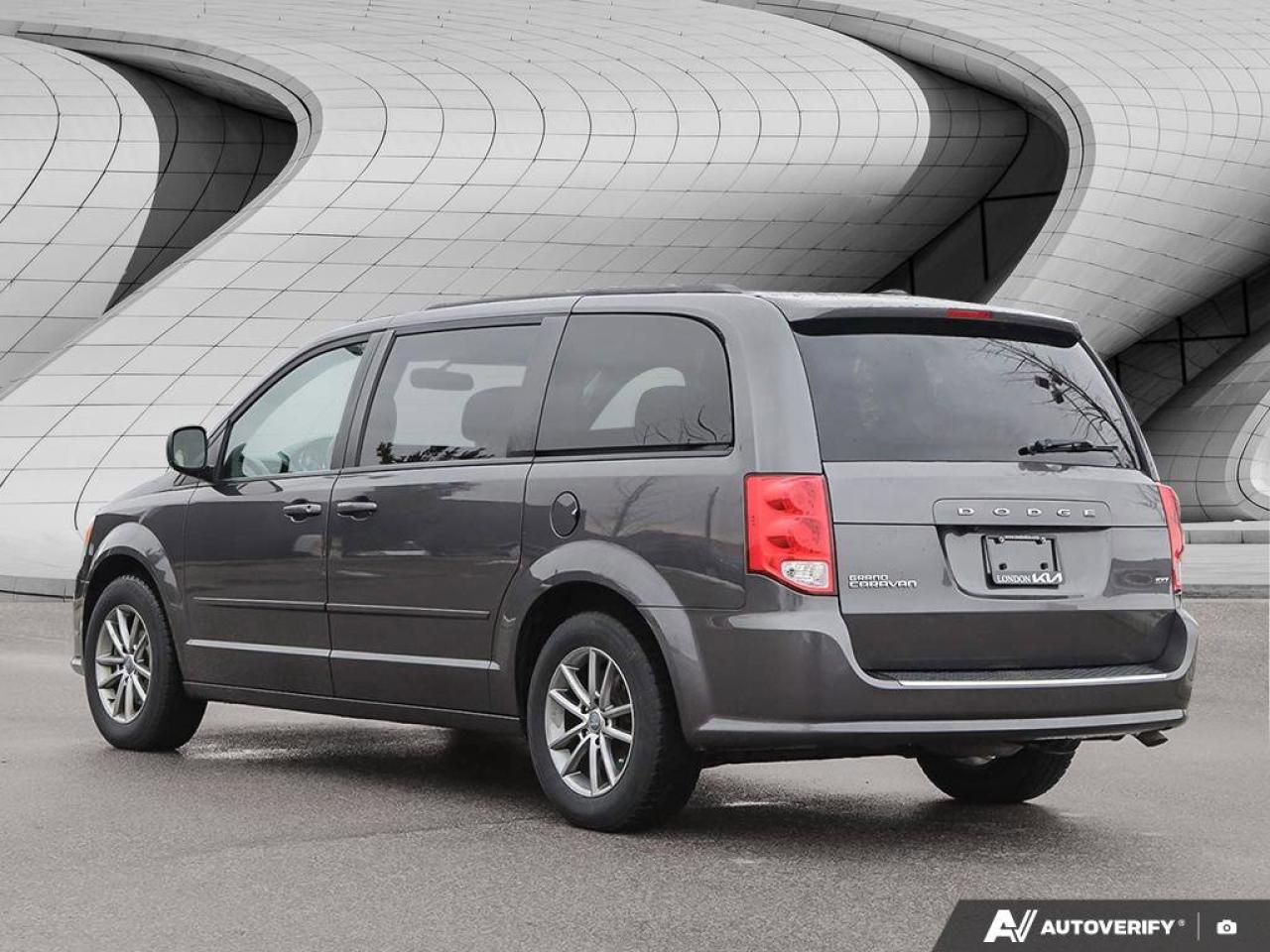 2017 Dodge Grand Caravan SXT Photo