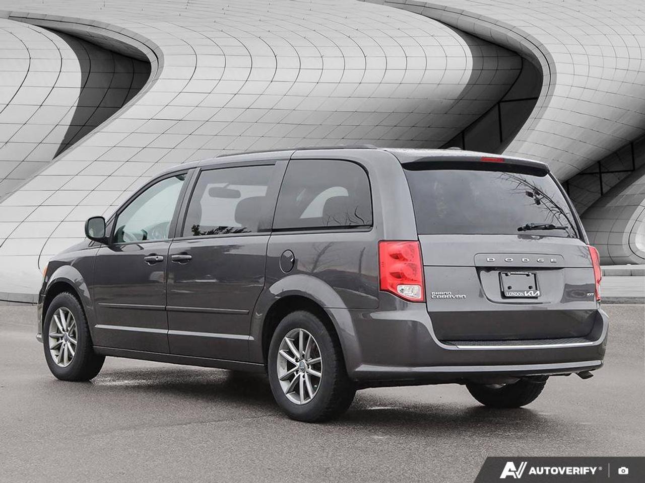 2017 Dodge Grand Caravan SXT Photo