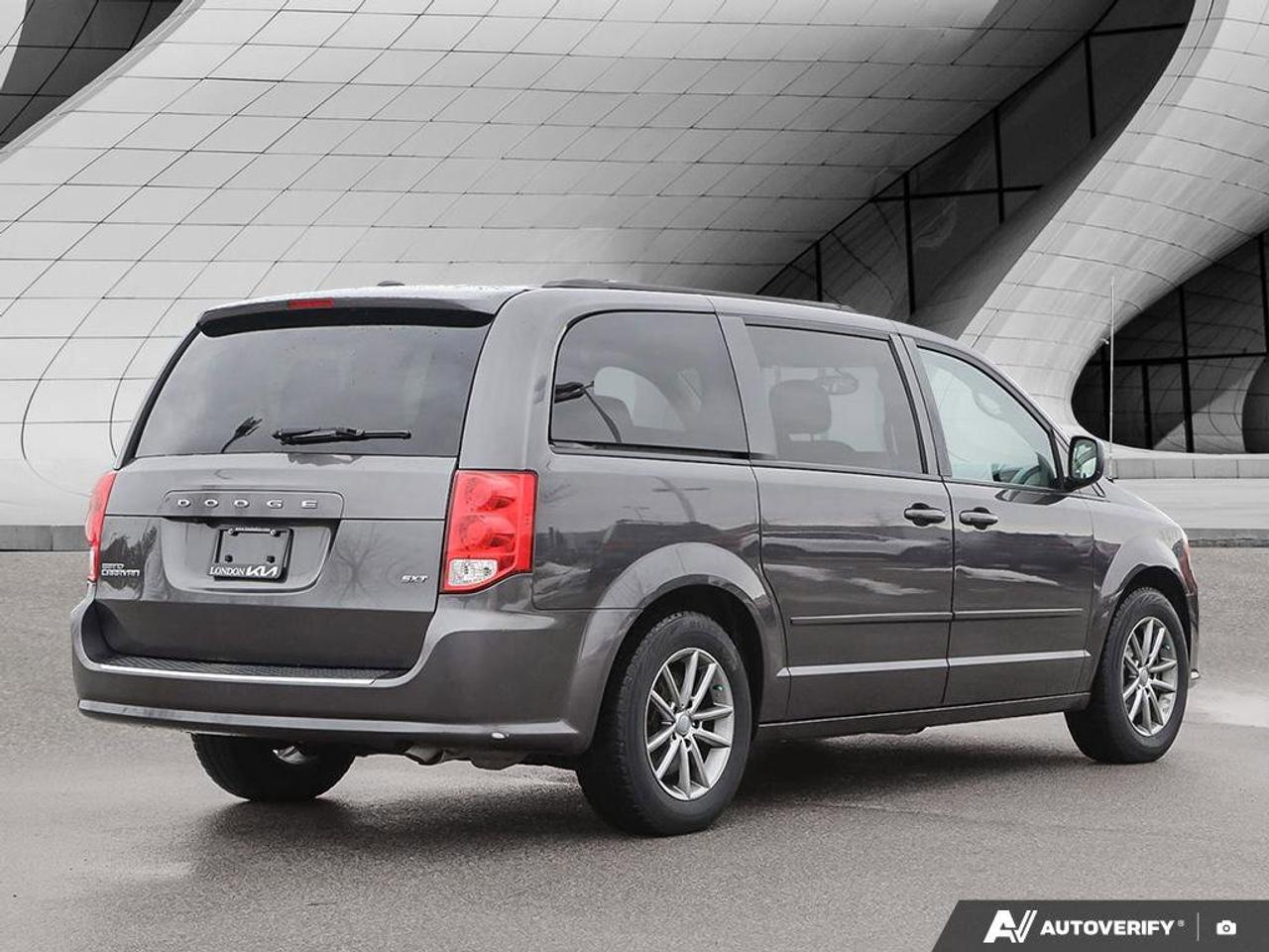 2017 Dodge Grand Caravan SXT Photo
