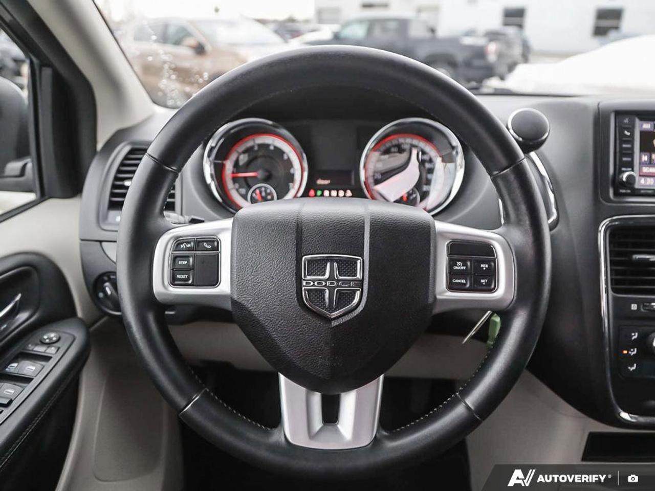 2017 Dodge Grand Caravan SXT Photo