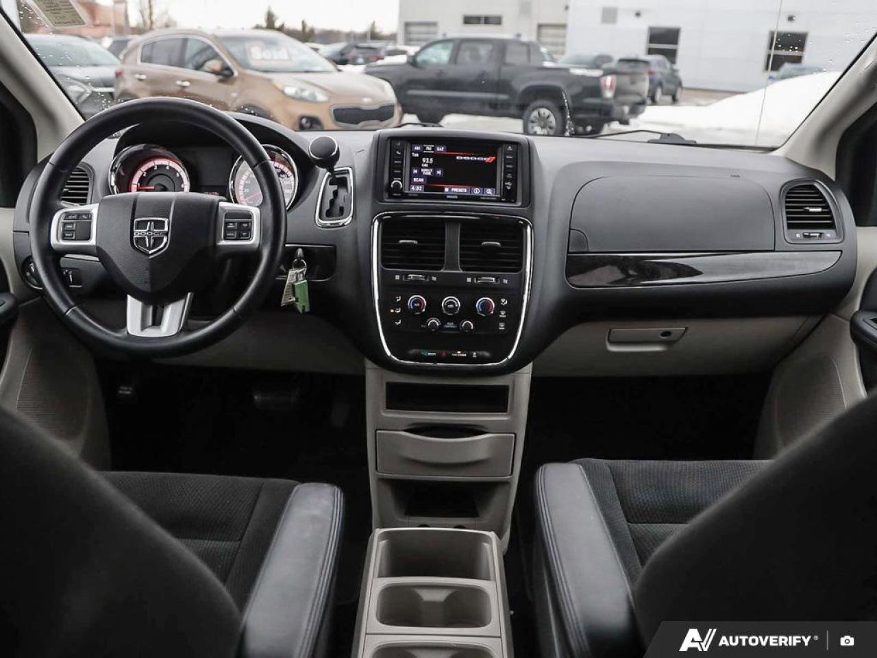 2017 Dodge Grand Caravan SXT Photo