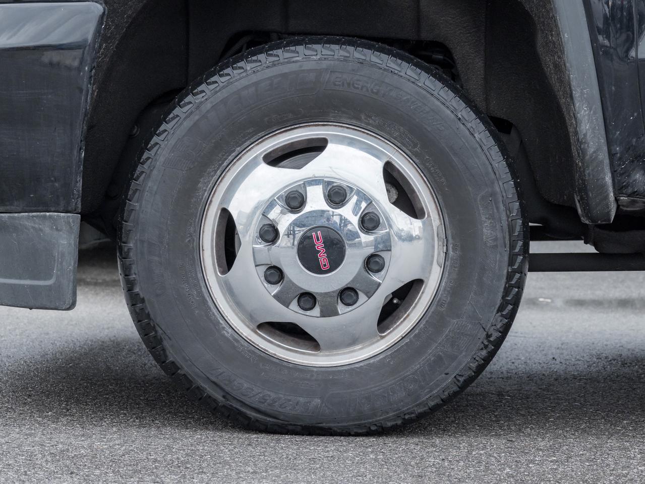 2018 GMC Sierra 3500HD SLT Crew Cab Long Box 4WD   Diesel   Dually Photo3