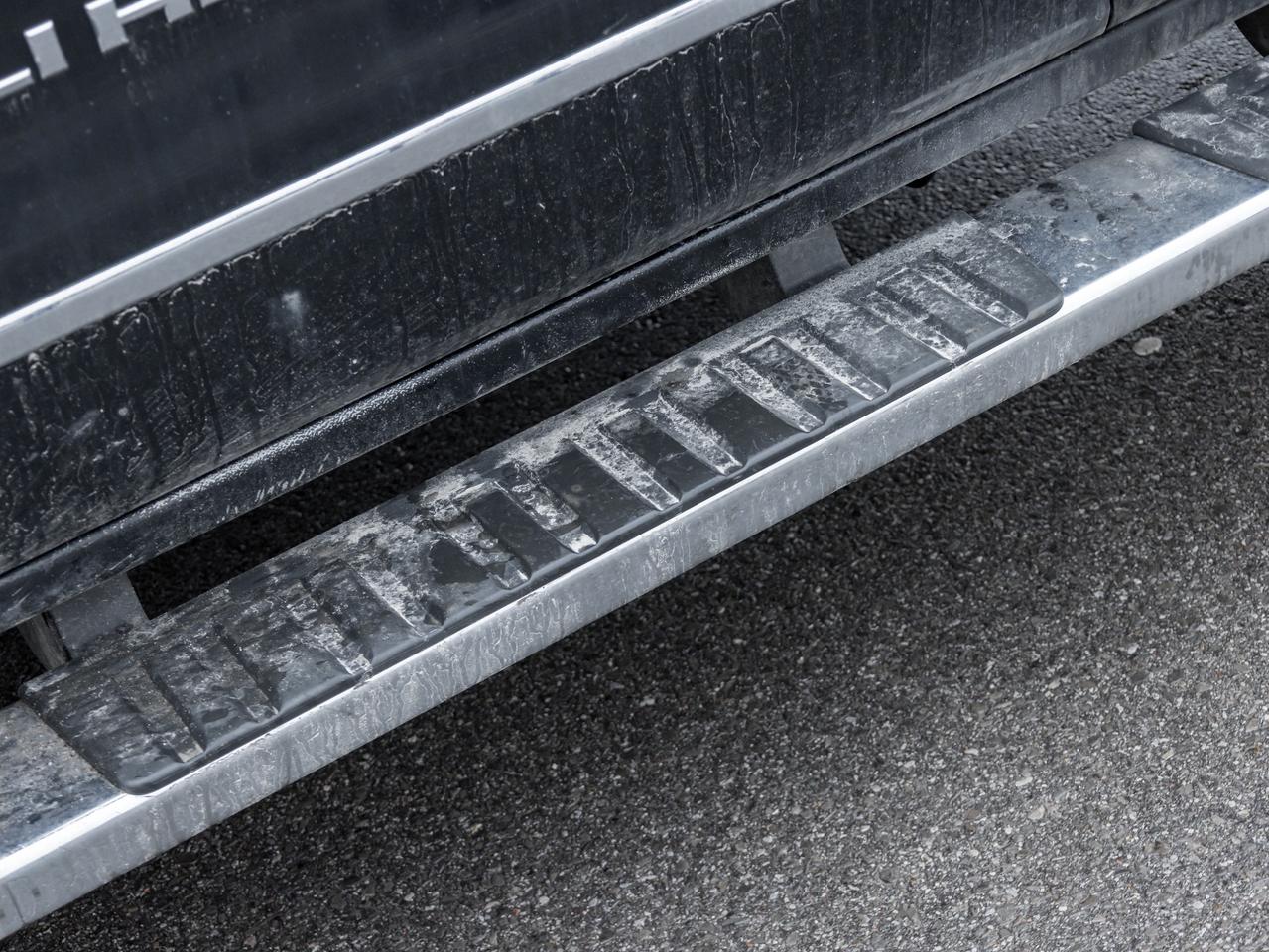 2018 GMC Sierra 3500HD SLT Crew Cab Long Box 4WD   Diesel   Dually Photo