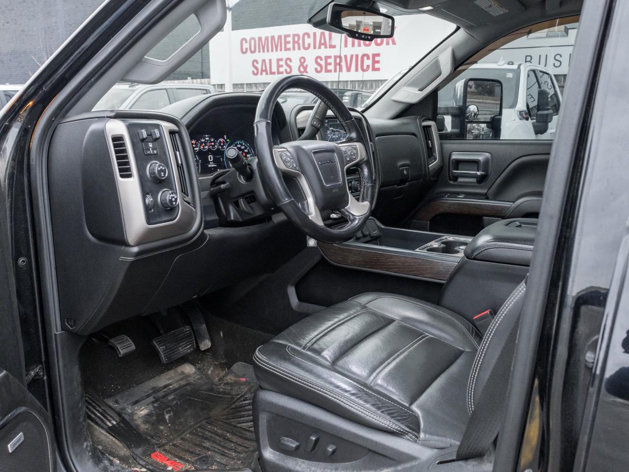 2018 GMC Sierra 3500HD SLT Crew Cab Long Box 4WD   Diesel   Dually Photo