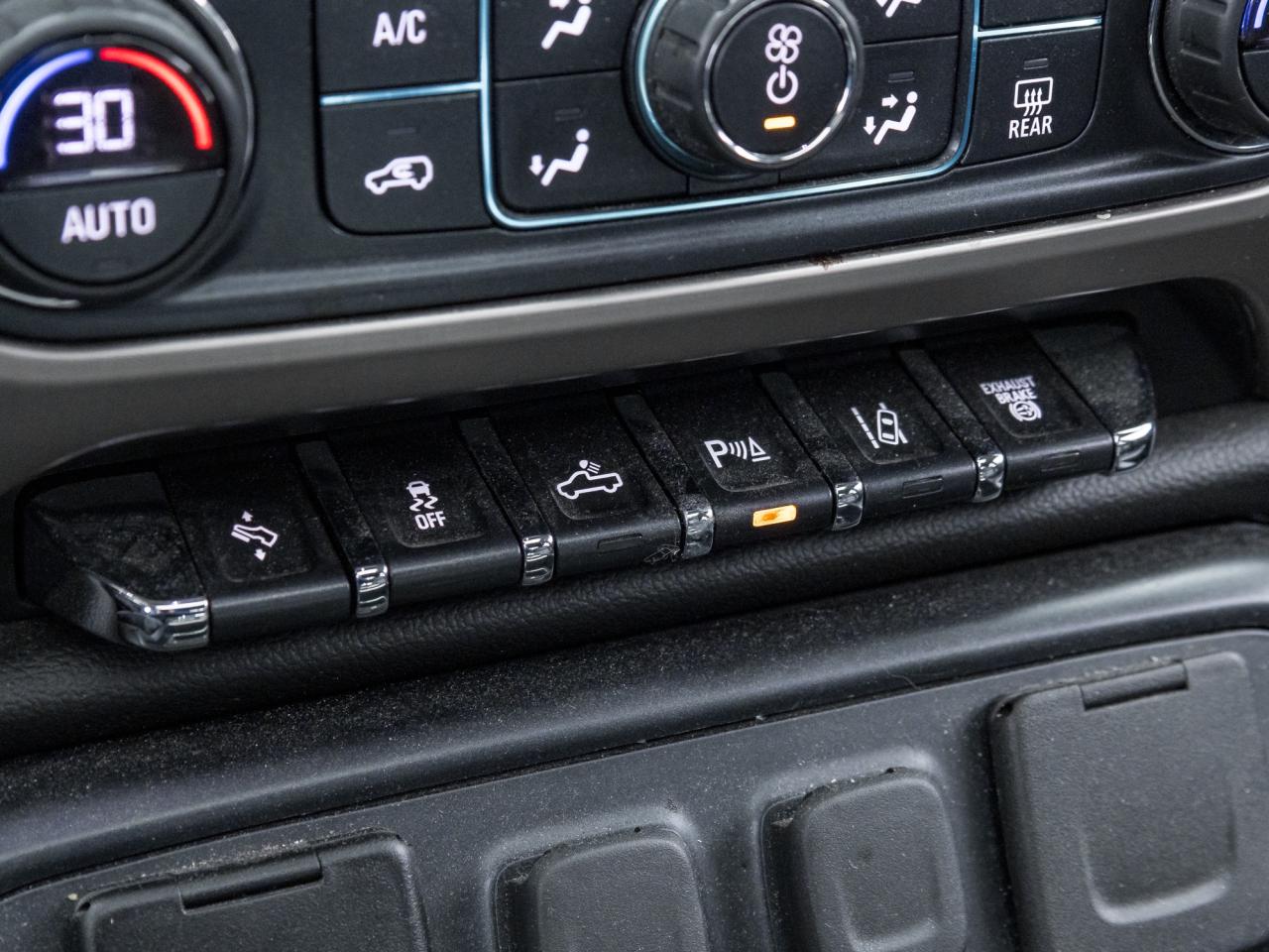 2018 GMC Sierra 3500HD SLT Crew Cab Long Box 4WD   Diesel   Dually Photo