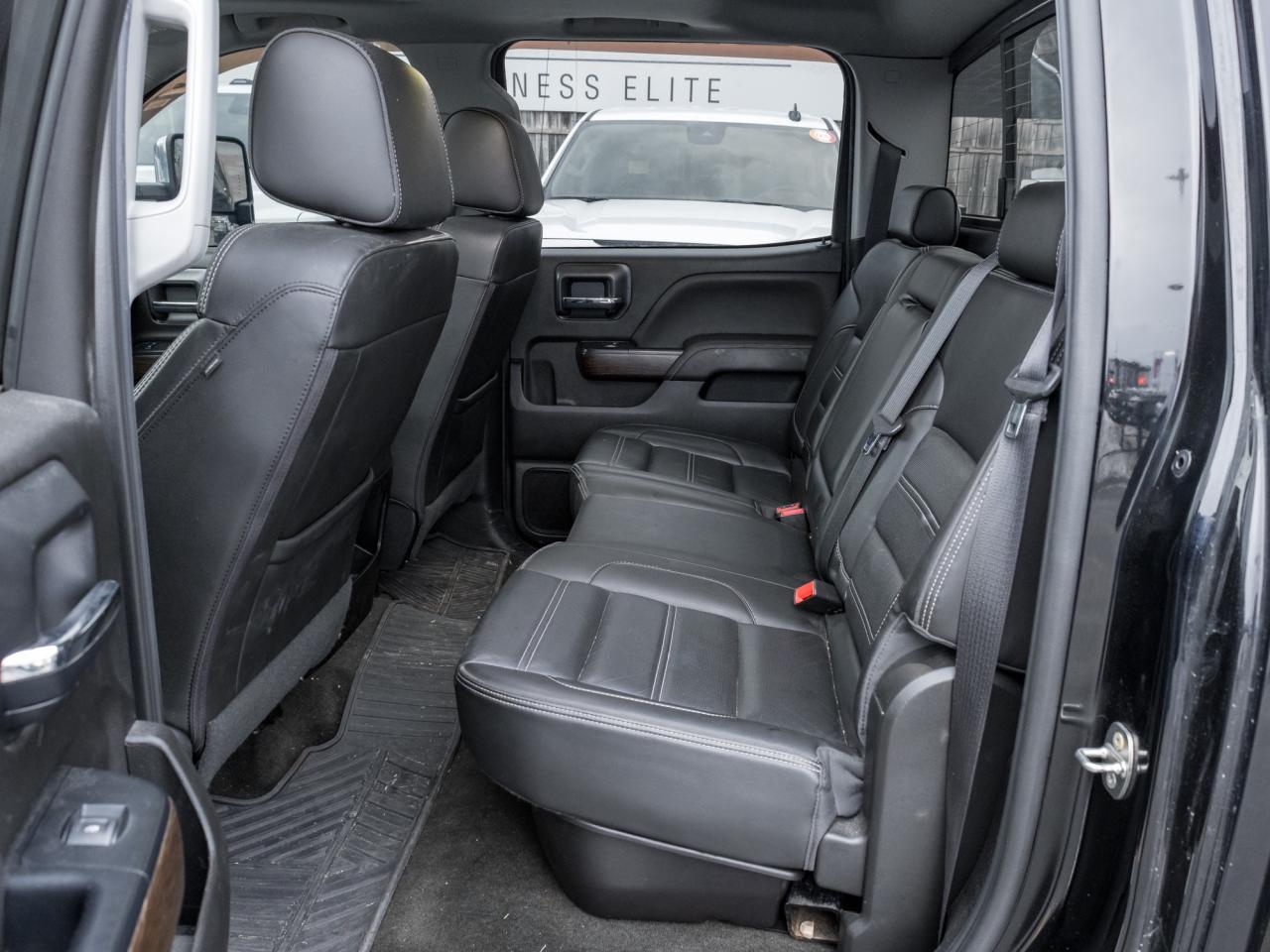 2018 GMC Sierra 3500HD SLT Crew Cab Long Box 4WD   Diesel   Dually Photo