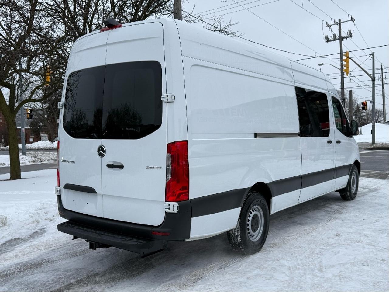2022 Mercedes-Benz Sprinter Crew Van 5SeaterCrewVan 170 WheelBase Certified Loaded Photo