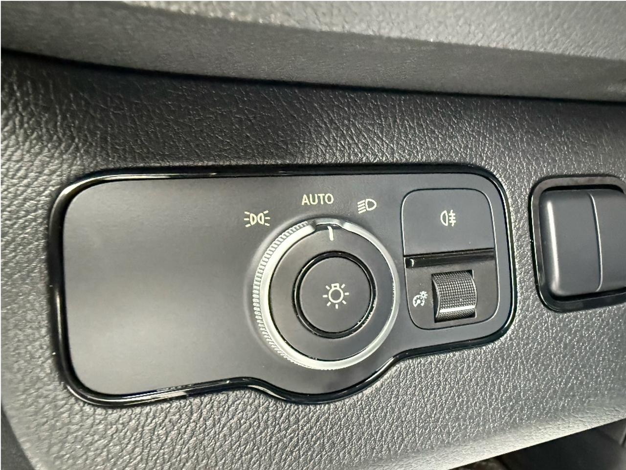 2022 Mercedes-Benz Sprinter Crew Van 5SeaterCrewVan 170 WheelBase Certified Loaded Photo