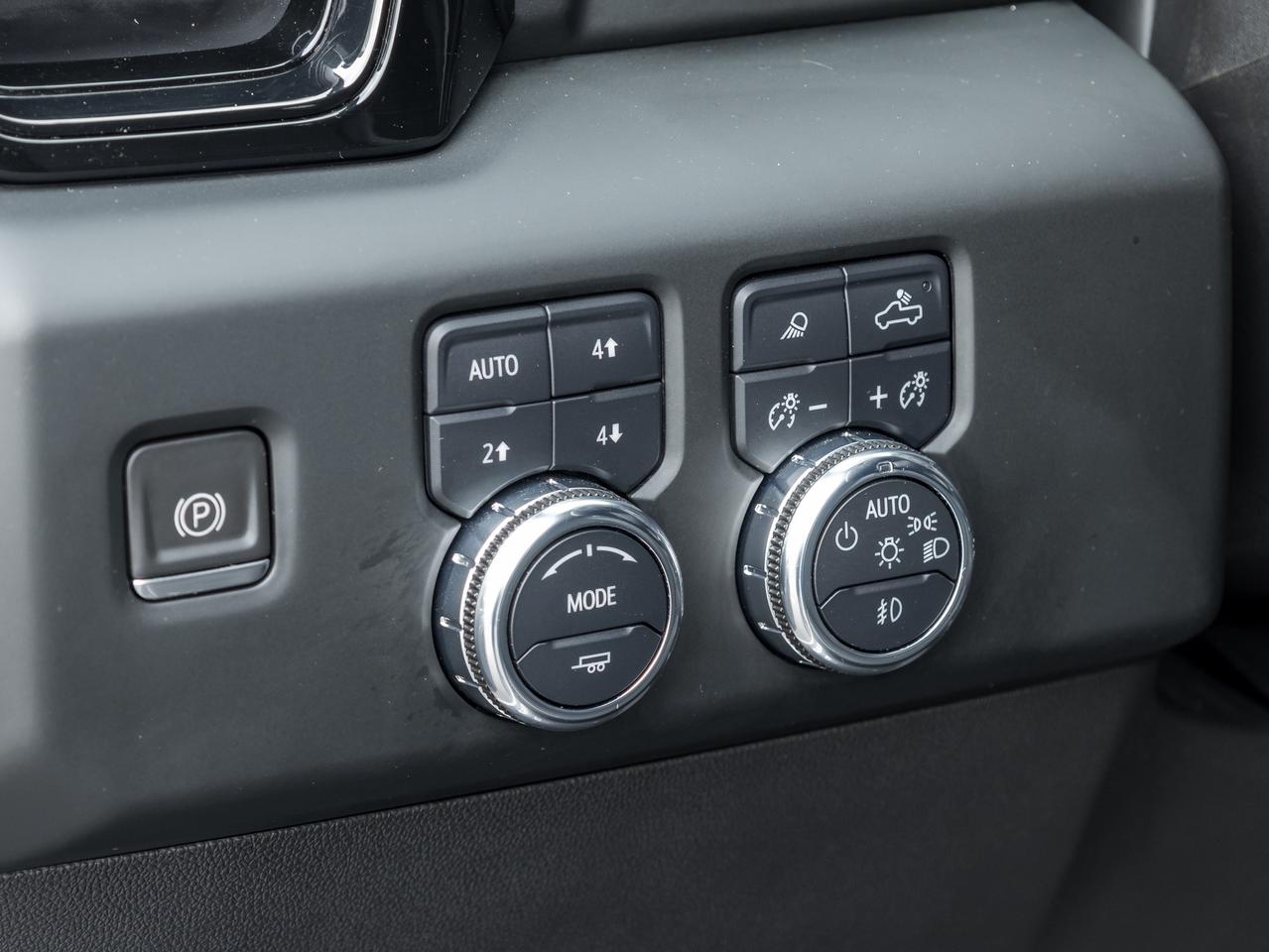 2023 GMC Sierra 1500 4WD Crew Cab 147  AT4X   Clean carfax   One Owner Photo