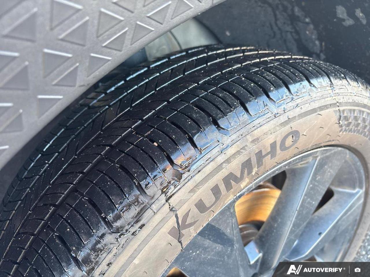 2024 Hyundai Santa Cruz Ultimate   CLEAN CARFAX   ONE OWNER   HEATED & VEN Photo