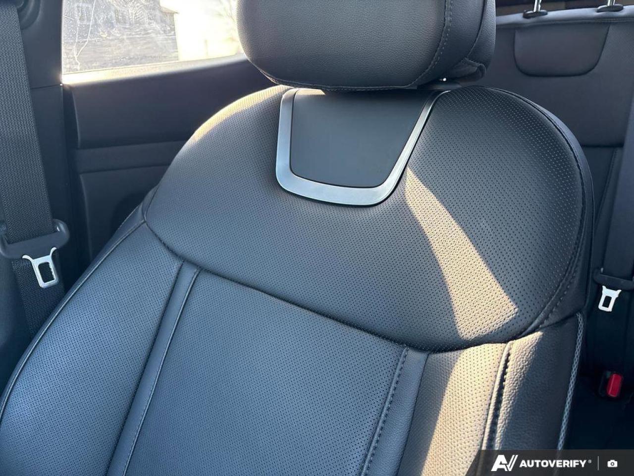 2024 Hyundai Santa Cruz Ultimate   CLEAN CARFAX   ONE OWNER   HEATED & VEN Photo