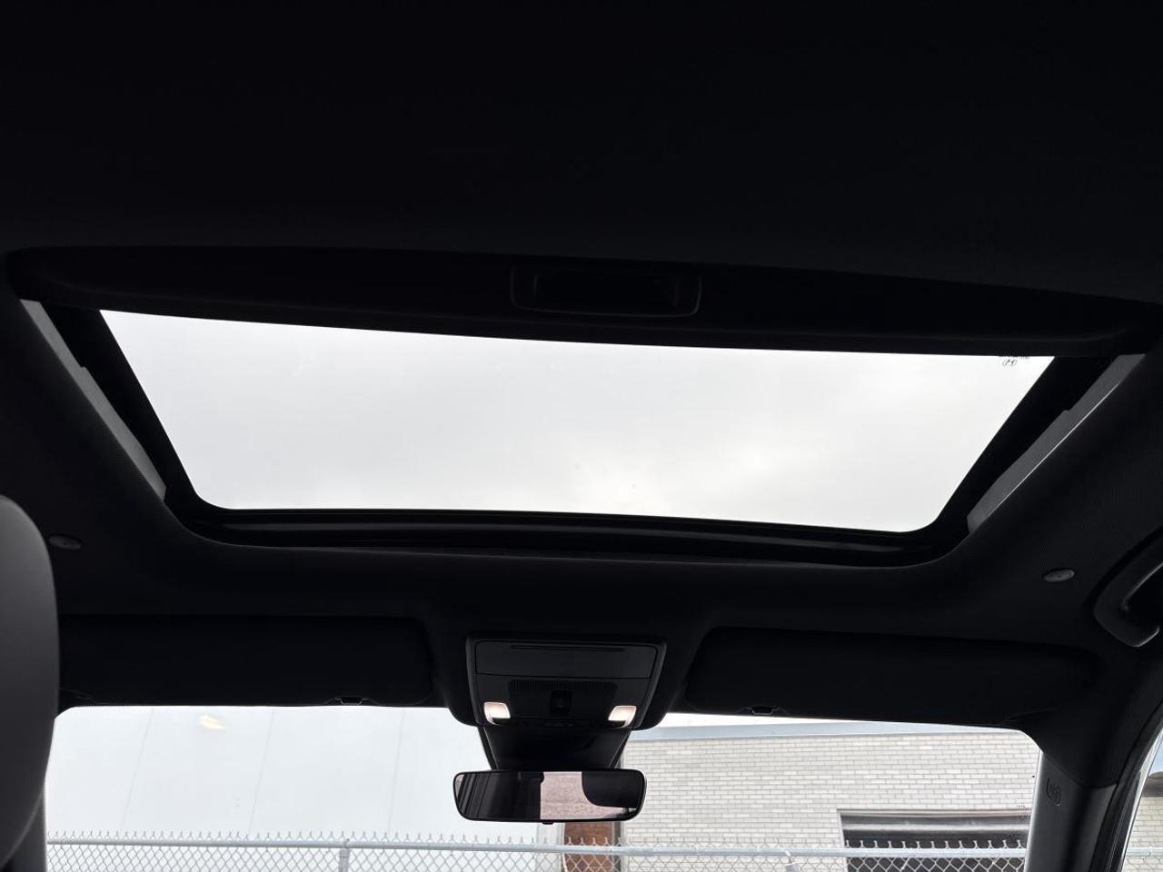 2024 Honda CR-V Hybrid Ex-L Honda Certified With 7YRS/160K Warranty Photo