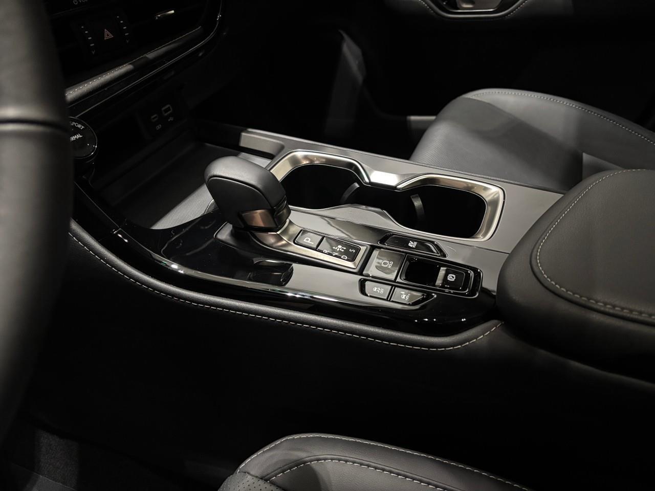 2025 Lexus NX 350h PREMIUM PACKAGE   LEXUS CERTIFIED PRE-OWNED   CARF Photo