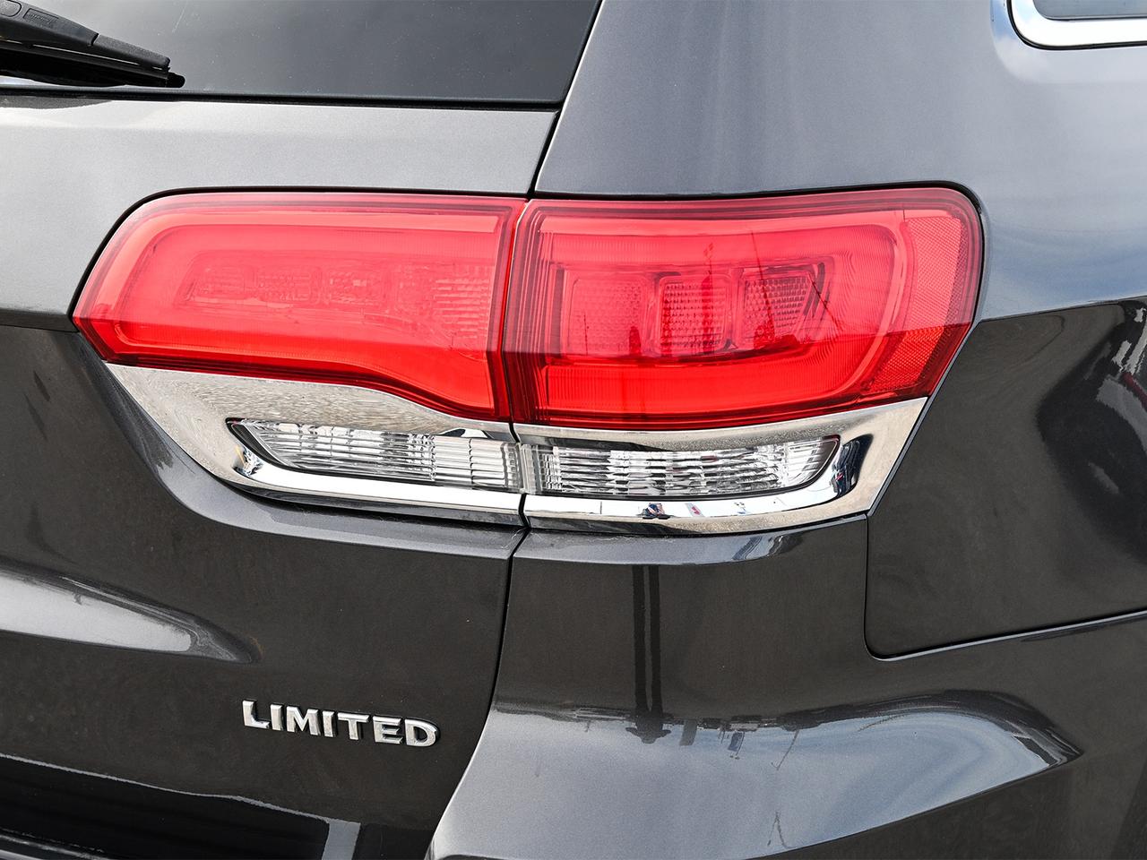 2019 Jeep Grand Cherokee Limited 4x4 ~Nav ~Heated Leather ~Sunroof ~Camera Photo
