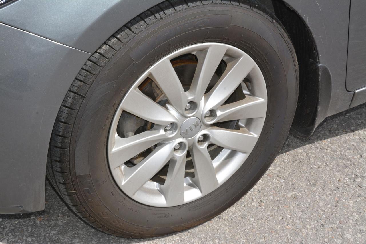 2016 Kia Forte 4dr Sdn Auto LX Photo