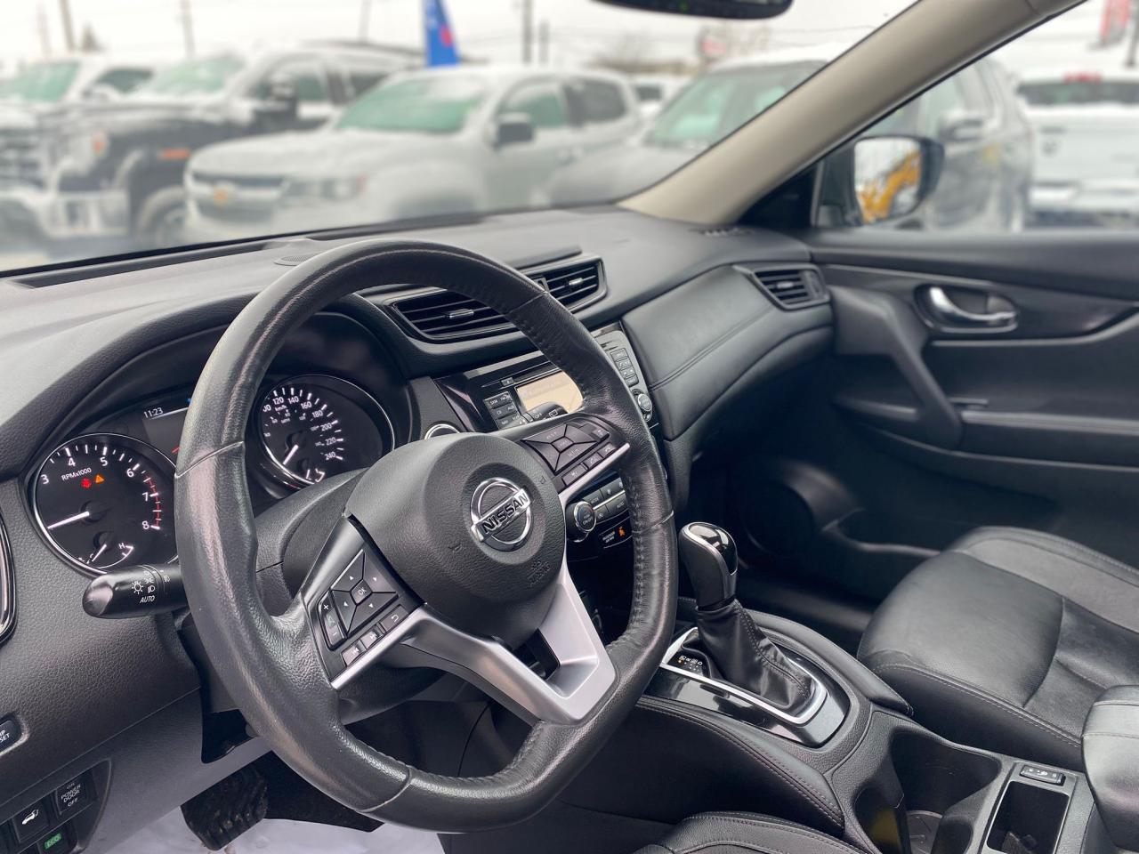 2017 Nissan Rogue SV AWD ~Nav ~Heated Leather ~Moonroof ~Camera Photo