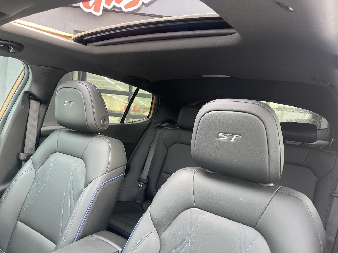 2024 Buick Envista FWD 4dr Sport Touring Moonroof Photo