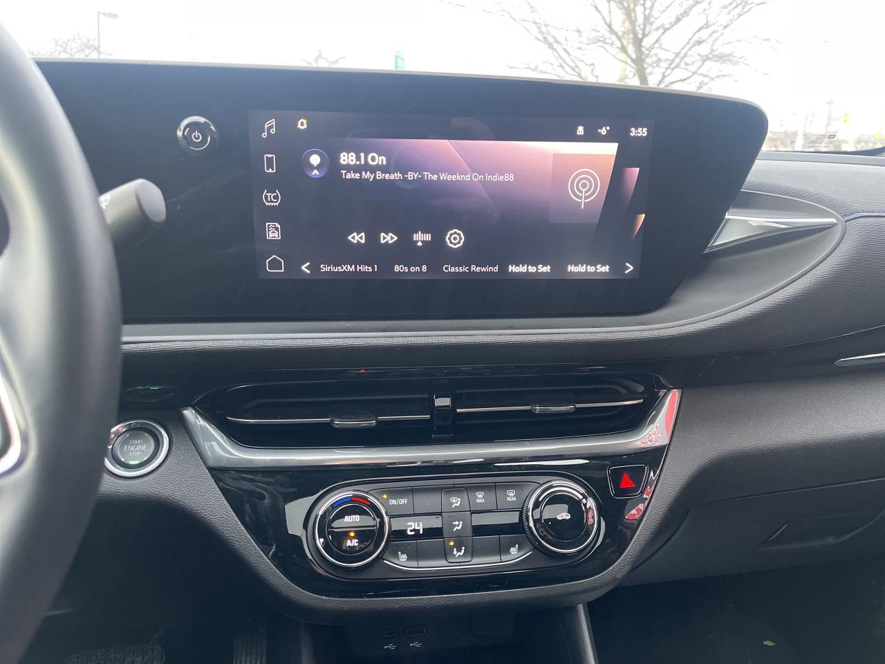 2024 Buick Envista FWD 4dr Sport Touring Moonroof Photo