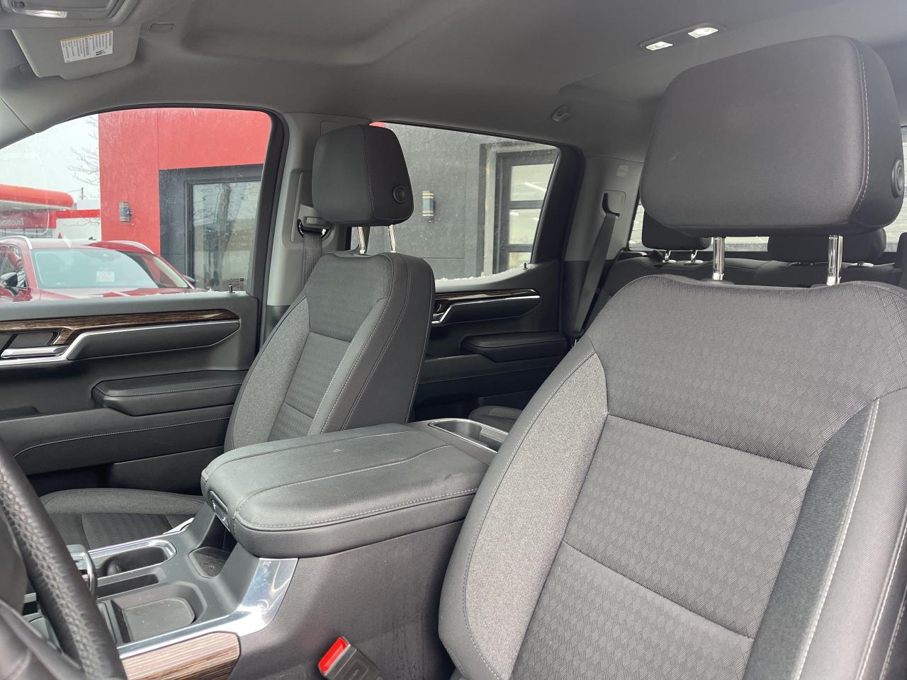 2023 GMC Sierra 1500 4WD Crew Cab 147  Elevation Nav Remote Start Photo