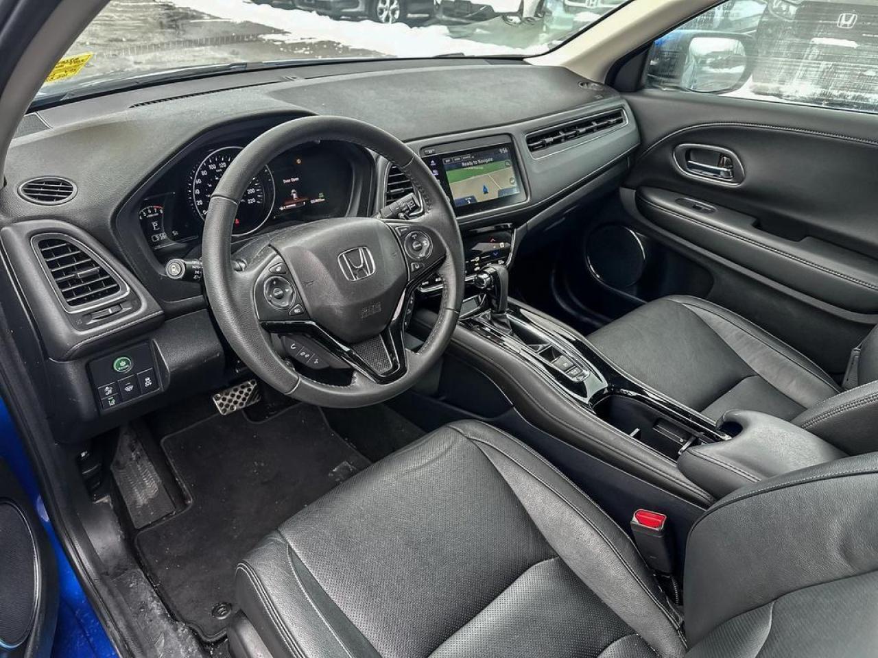 2022 Honda HR-V Touring Photo