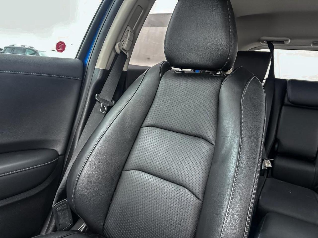 2022 Honda HR-V Touring Photo