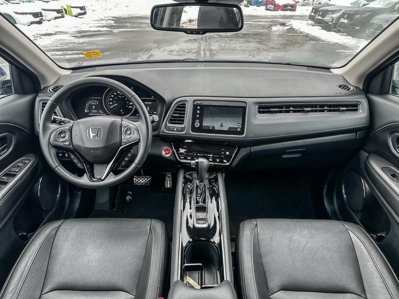 2022 Honda HR-V Touring Photo