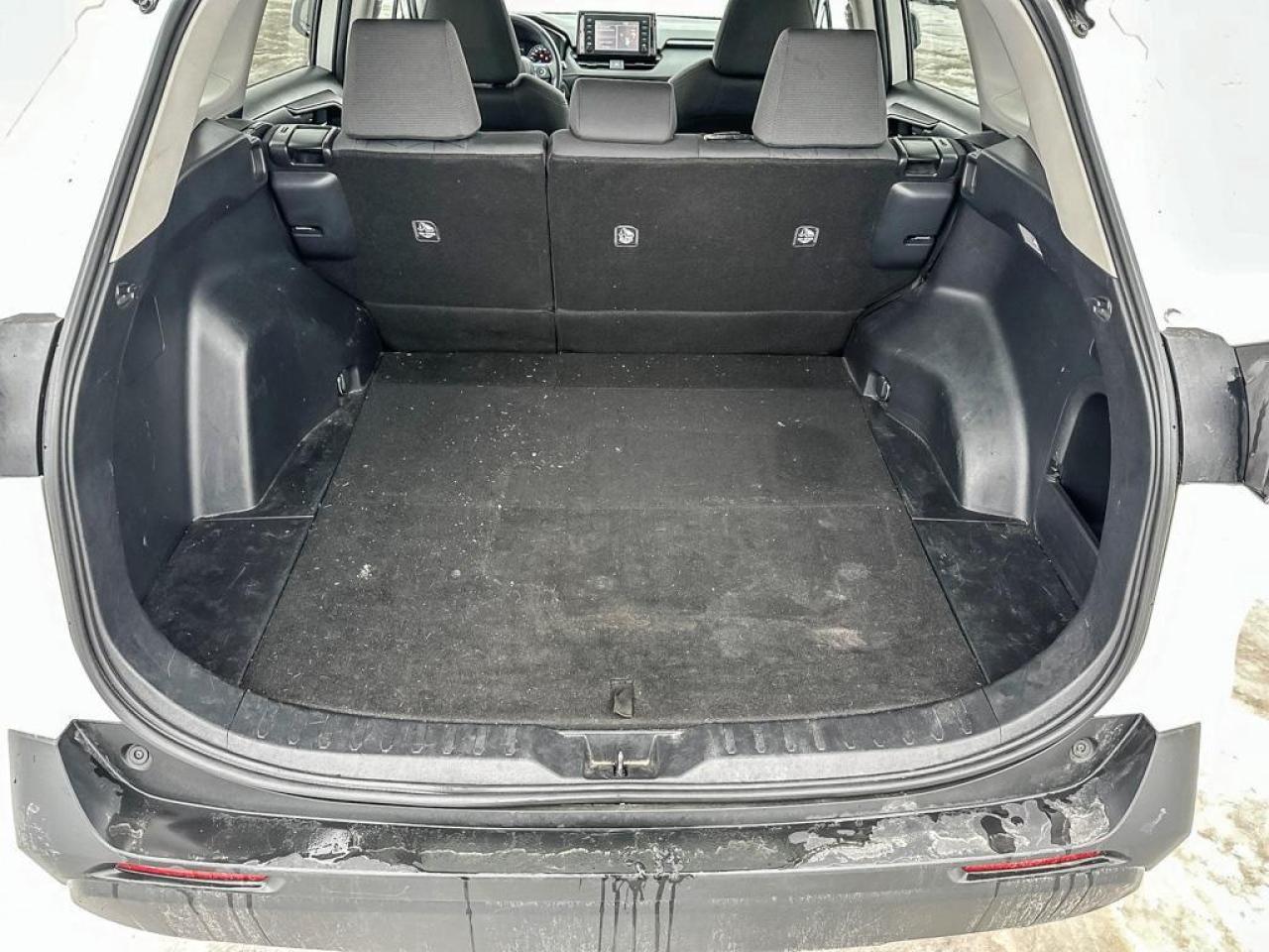 2021 Toyota RAV4 Hybrid XLE Photo