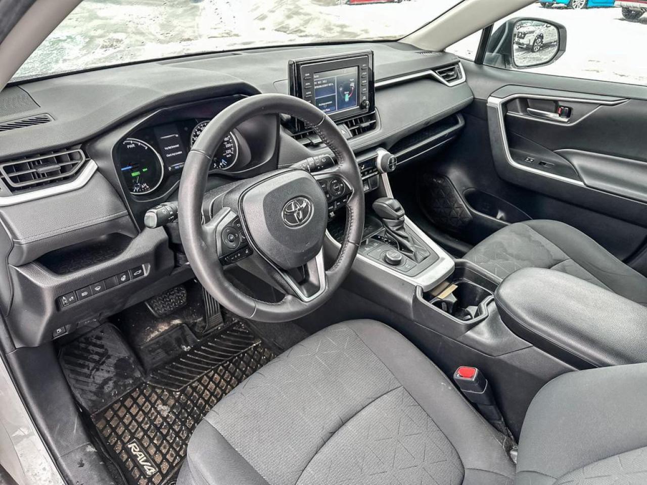 2021 Toyota RAV4 Hybrid XLE Photo