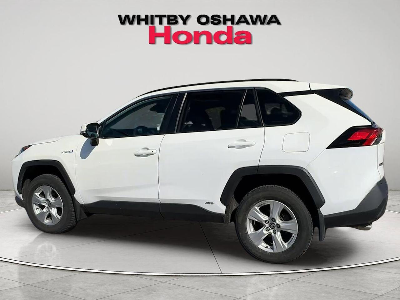 2021 Toyota RAV4 Hybrid XLE Photo3