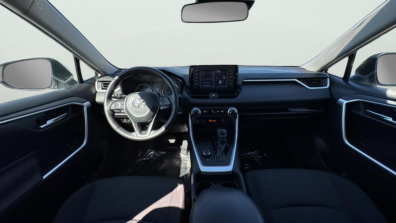2021 Toyota RAV4 Hybrid XLE Photo