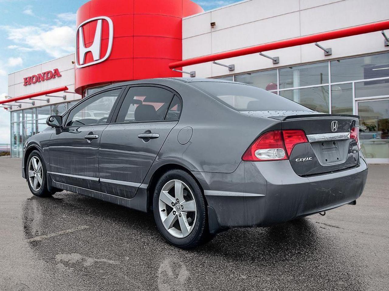 2011 Honda Civic SE Photo