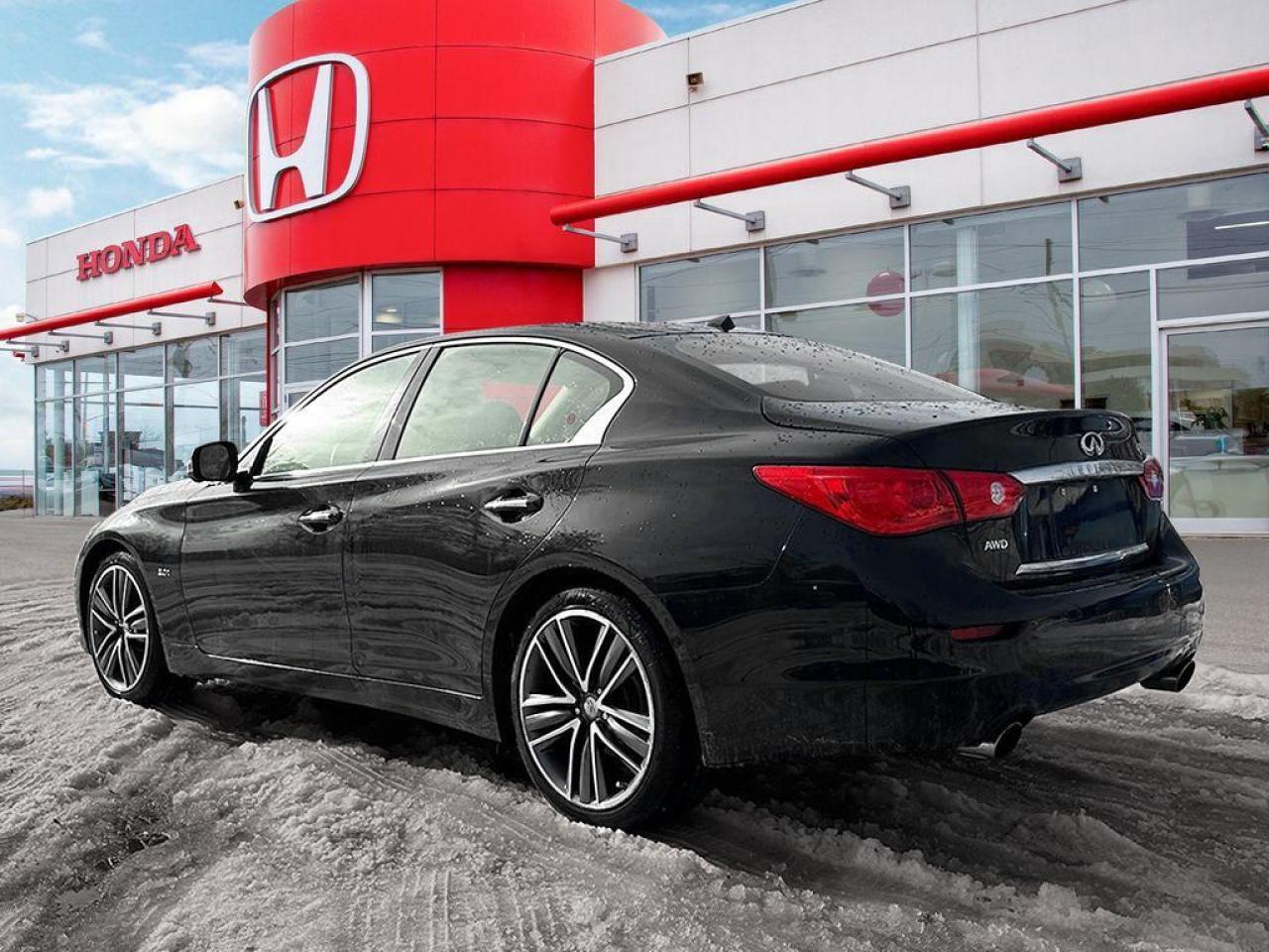 2017 Infiniti Q50 4DR SDN 3.0T Photo3