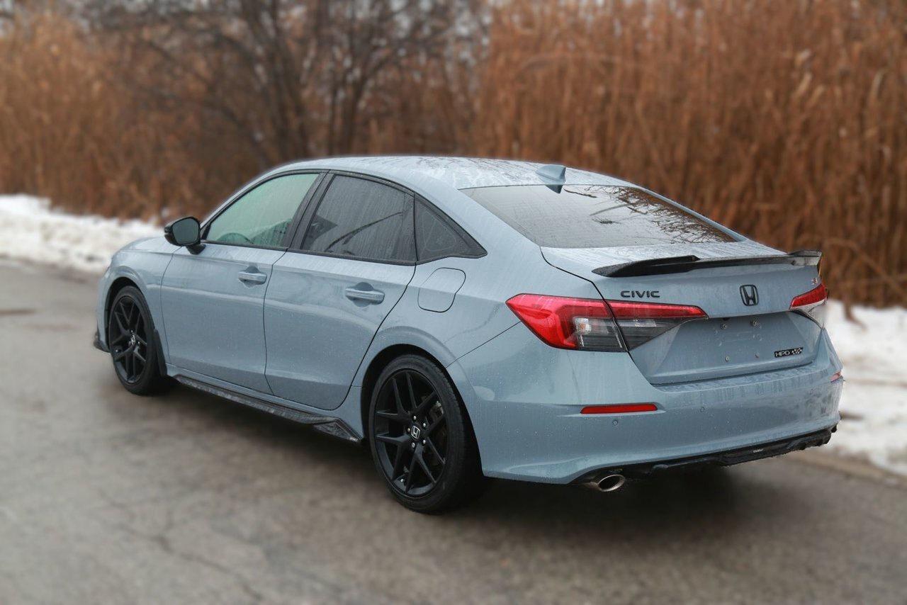 2024 Honda Civic Si Sedan HFP package Photo