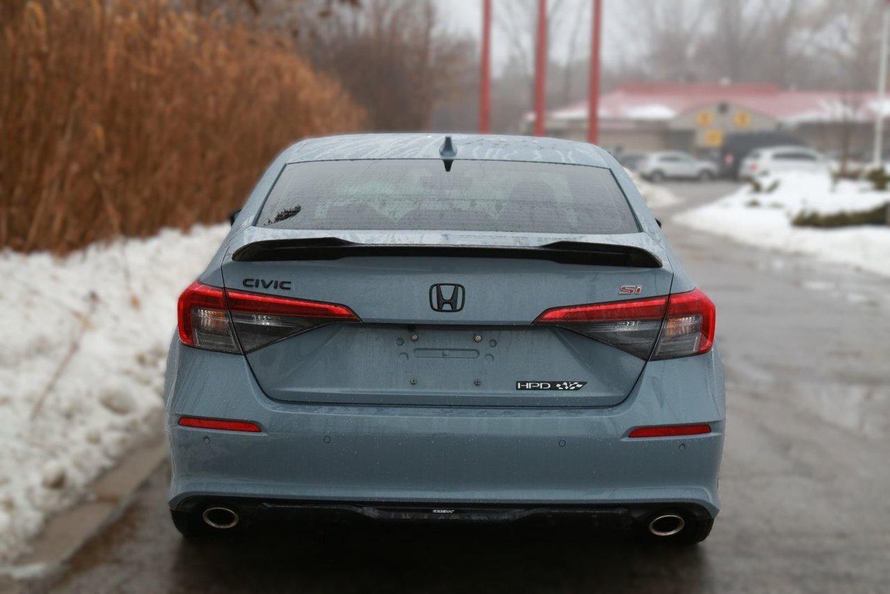 2024 Honda Civic Si Sedan HFP package Photo3