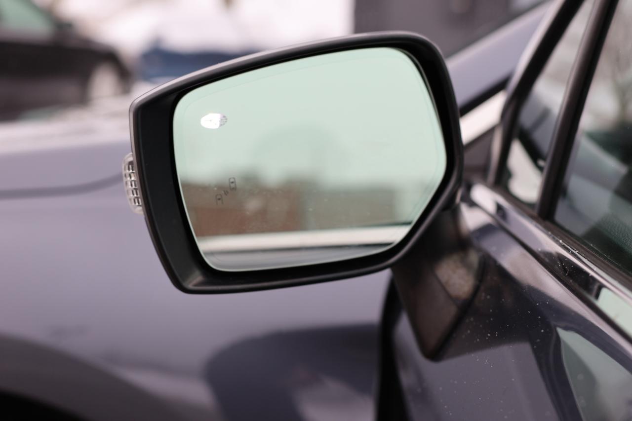 2015 Subaru Legacy LIMITED-3.6R-AWD/NAV/LEATHER/SUNROOF/BLIS/F&R HEAT Photo