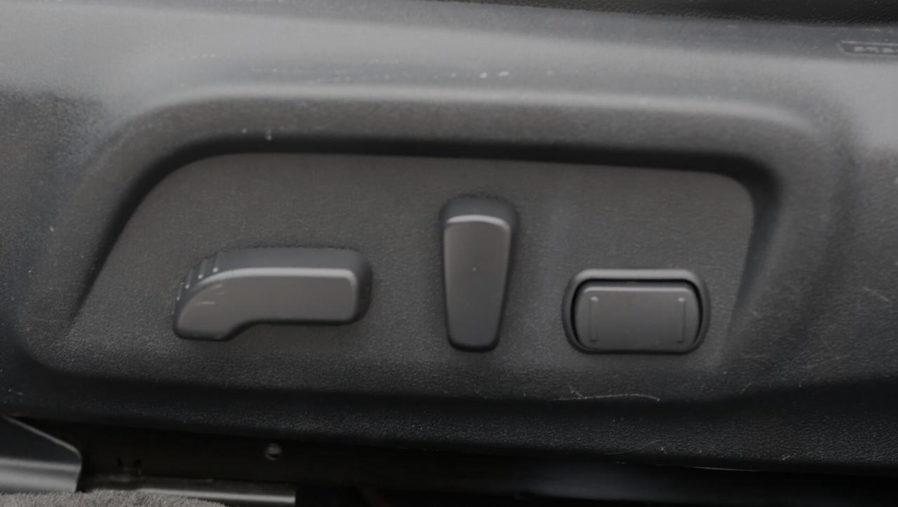 2015 Subaru Legacy LIMITED-3.6R-AWD/NAV/LEATHER/SUNROOF/BLIS/F&R HEAT Photo