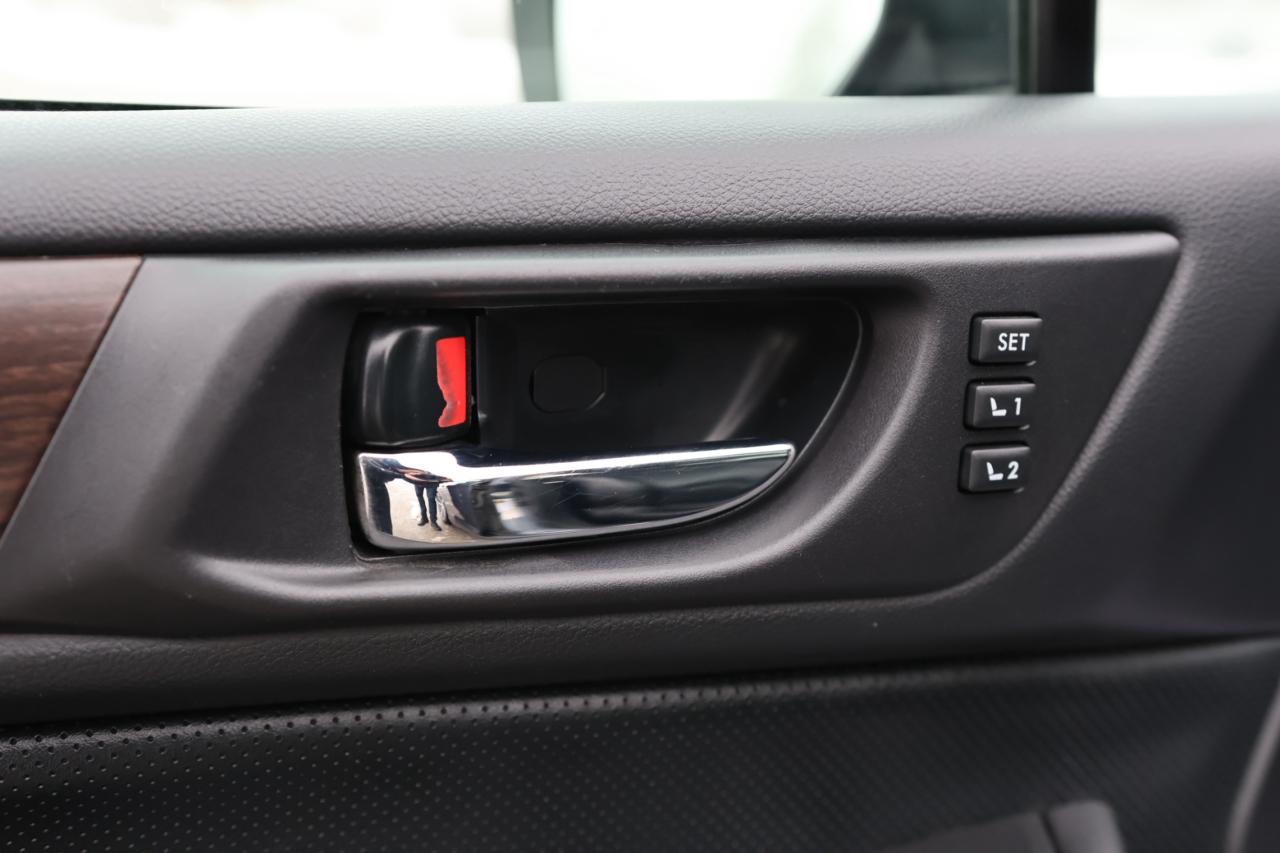 2015 Subaru Legacy LIMITED-3.6R-AWD/NAV/LEATHER/SUNROOF/BLIS/F&R HEAT Photo